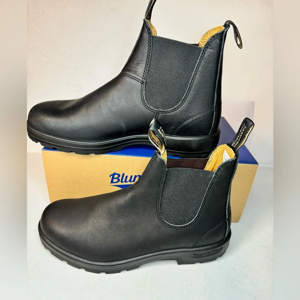Blundstone Gender Inclusive Black Chelsea Boot casual classic work comfy outdoor